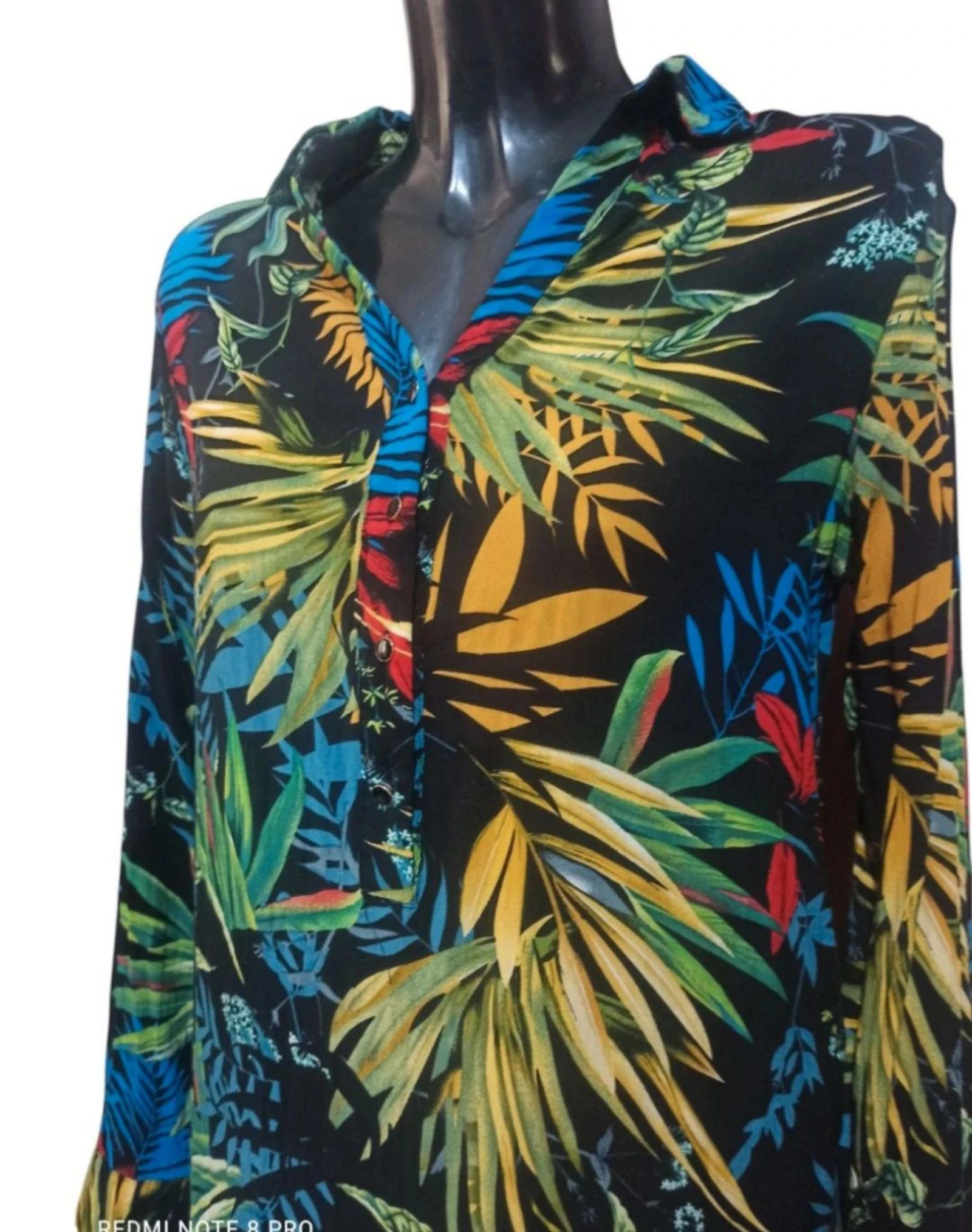 Vestido camisero estampado exótico